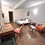 антик 2* Pernik
