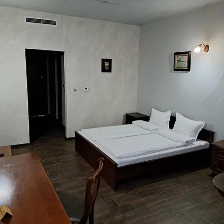 антик Hotell 2*