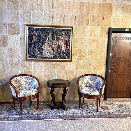 антик Pernik