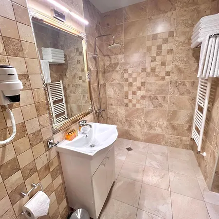 антик Hotell 2*