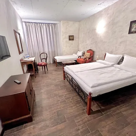 антик Hotell 2*