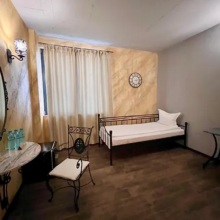 Hotell антик Pernik