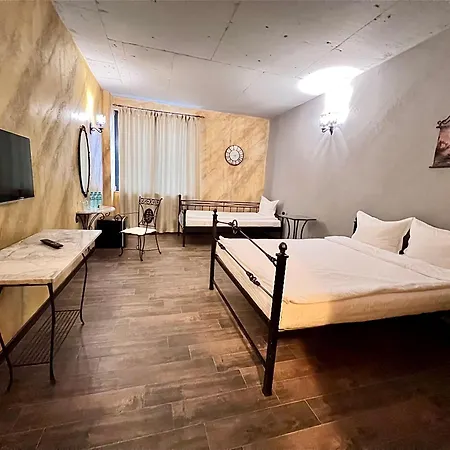 антик Hotell 2*