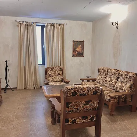 антик 2* Pernik