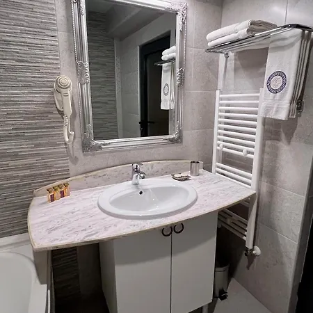 антик Hotell 2*