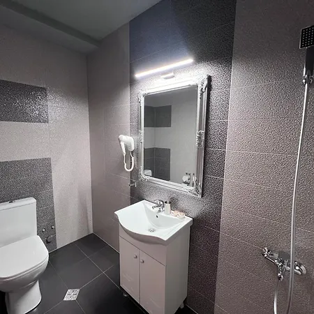 антик Hotell Pernik