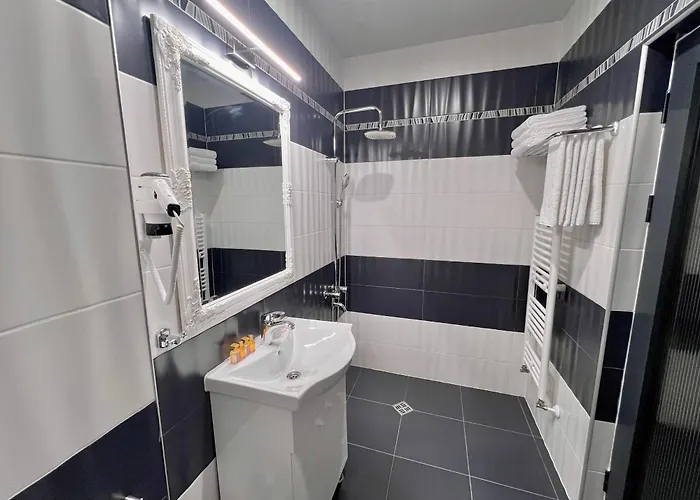 Otel антик Pernik