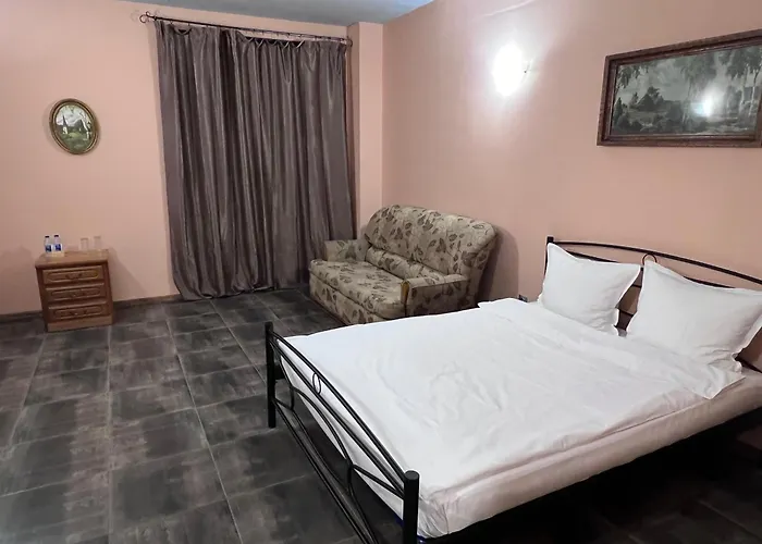 Otel антик Pernik